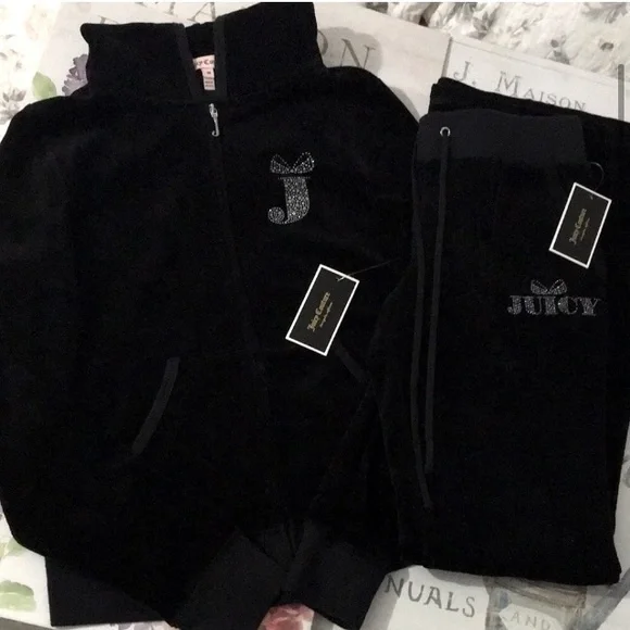 ASO NWT Y2K✨Juicy Couture Vintage USA🇺🇸Black Velour Tracksuit M Jacket/Sm Pant - Picture 2 of 13